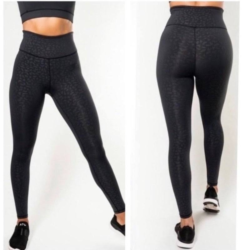 IVL COLLECTIVE CHI CHI LEGGING SIZE 6